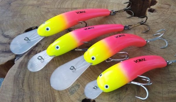 Señuelo Voraz Banana Mediana Pala 3, Triples Vmc. - Image 3